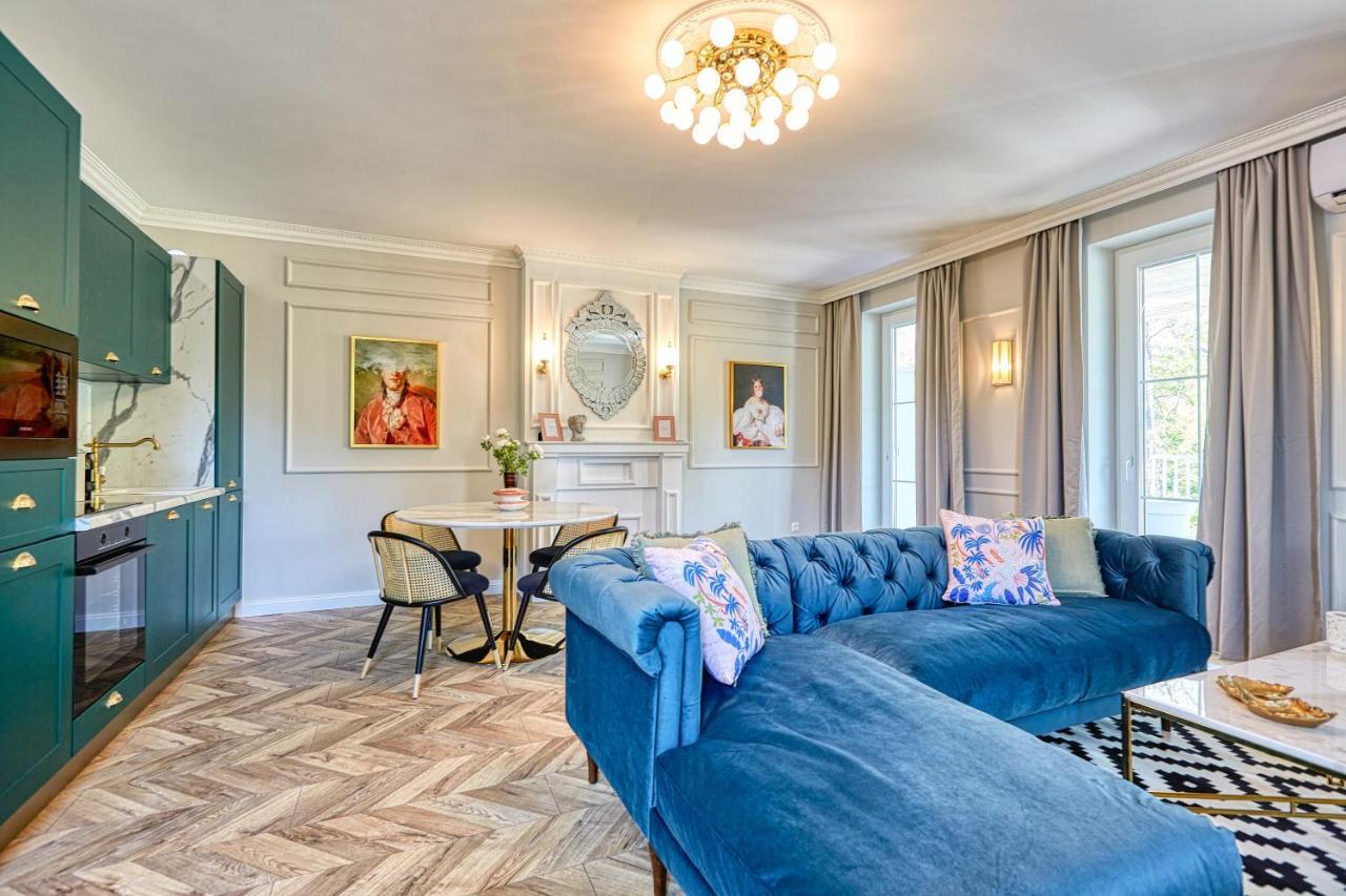 The Doors Luxury Apartment Mosonmagyaróvár エクステリア 写真