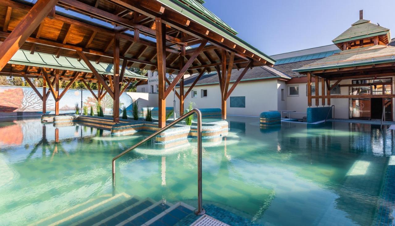 The Doors Luxury Apartment Mosonmagyaróvár エクステリア 写真