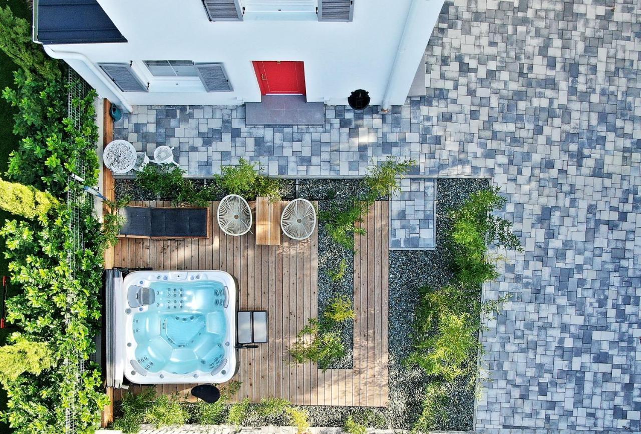 The Doors Luxury Apartment Mosonmagyaróvár エクステリア 写真
