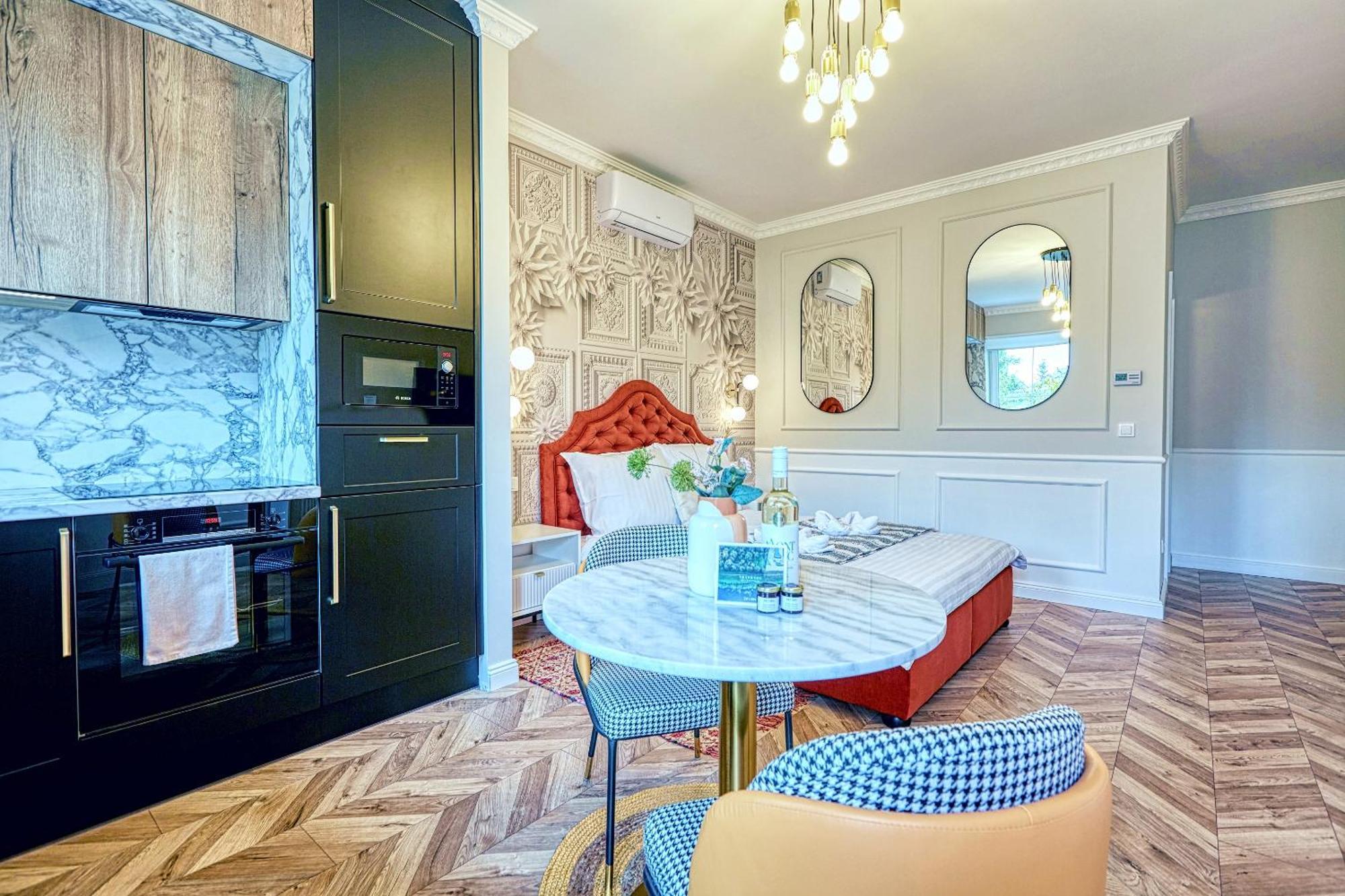 The Doors Luxury Apartment Mosonmagyaróvár エクステリア 写真