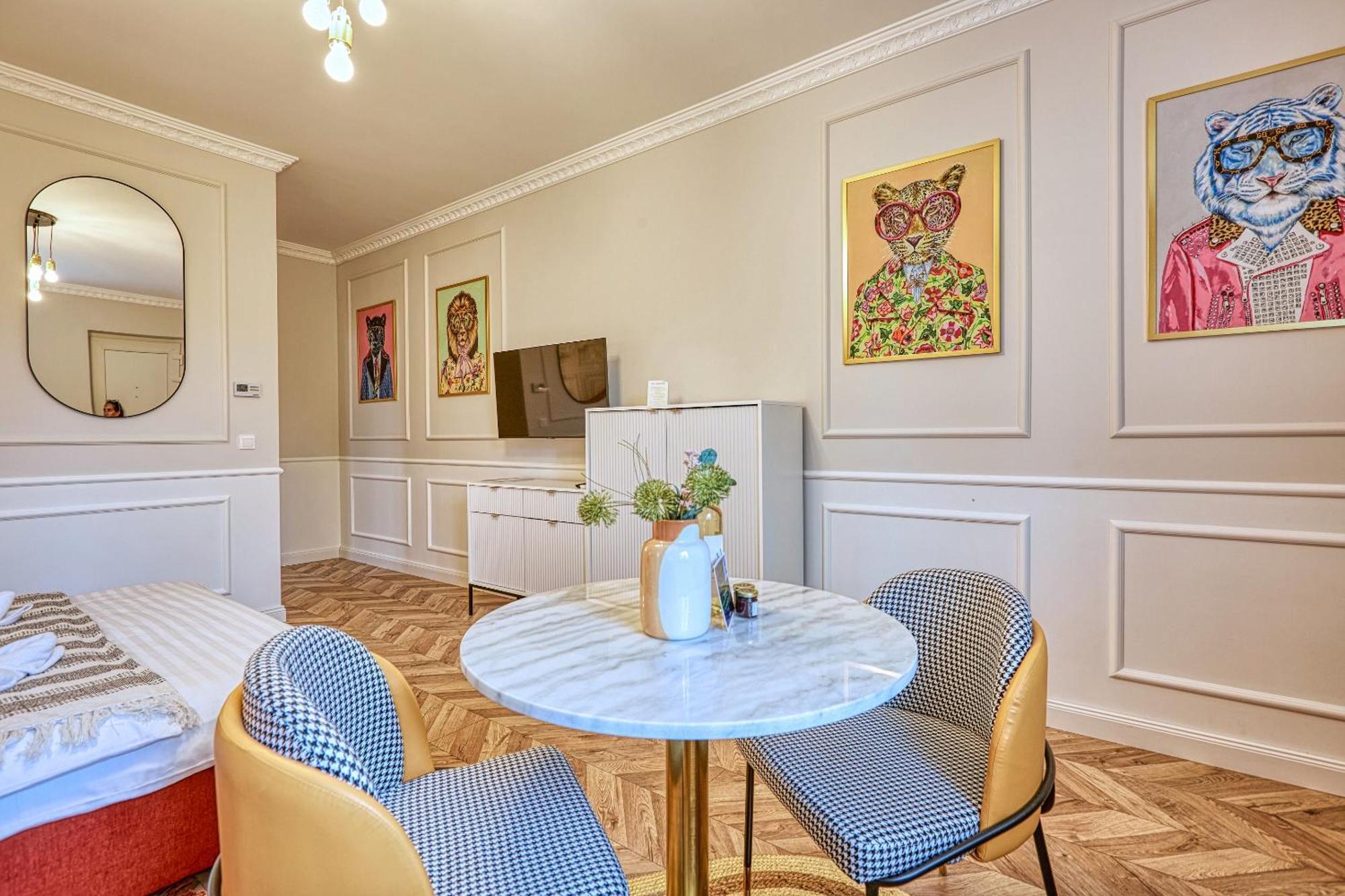 The Doors Luxury Apartment Mosonmagyaróvár エクステリア 写真
