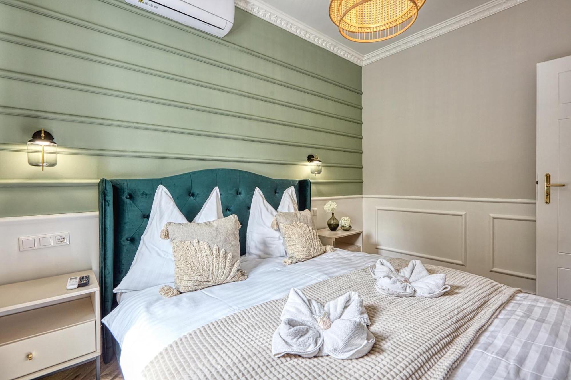 The Doors Luxury Apartment Mosonmagyaróvár エクステリア 写真